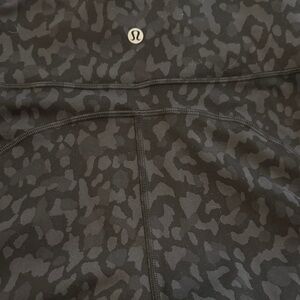 lululemon athletica Black Gray Animal Print Camouflage Leggings